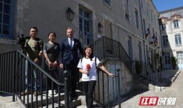 力哥爆料摩拜事件视频在线观看,摩拜事件视频在线观看，真相大白！